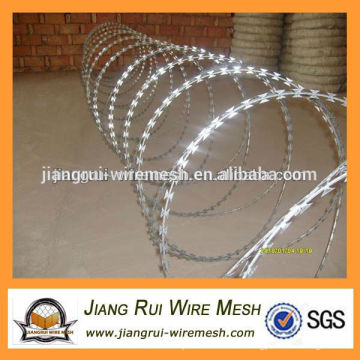 Low carbon high tensile wire hot dipped galvanized razor barbed wire